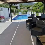 Family-friendly With Swimming Pool Kneza, Korcula - 9720 شقة *